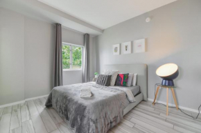 New Modern 2 BR Apt in Wynwood with Free Parking